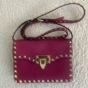 Valentino Garavani small rockstud grainy leather crossbody bag